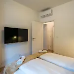 Balatonic Grape Apartmanhaz דירה