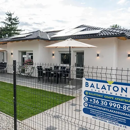 아파트 Balatonic Grape Apartmanhaz 시오포크