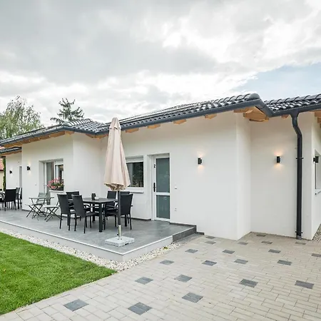 Balatonic Grape Apartmanhaz * שיופוק